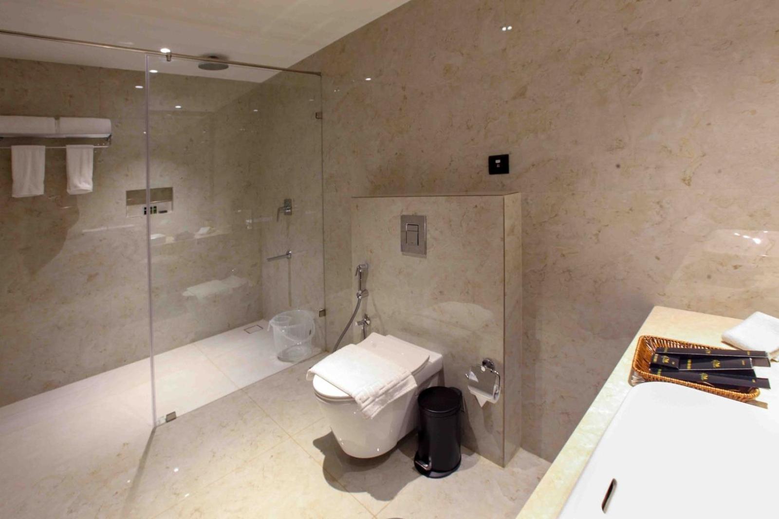 Hotel Park Residency Ayarkunnam à Pullappalli Extérieur photo